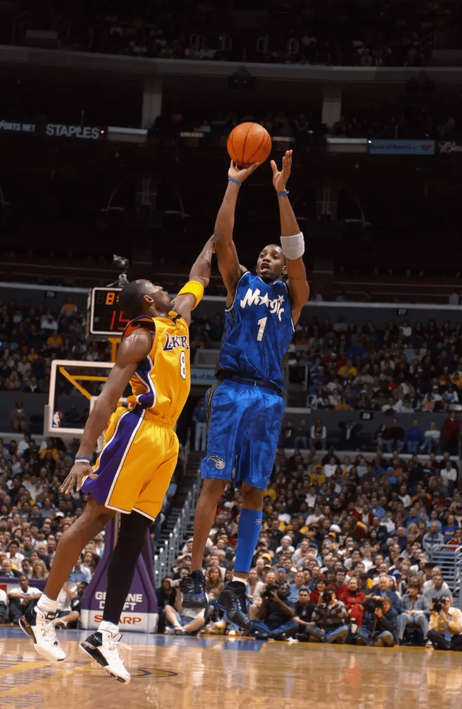 BLG轻取HKA，Bwipo三分雨点燃全场