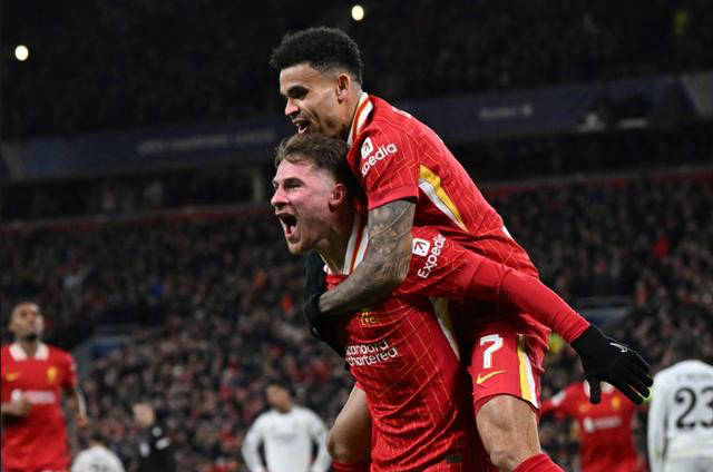 关于利物浦绝杀曼城,德容爆发神勇的信息 关于利物浦绝杀曼城,德容爆发神勇的信息