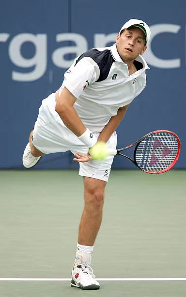 包含澳大利亚网球队血洗德国网球队，瓦林卡完成帽子戏法的词条