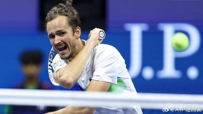 意大利网球队碾压欧洲网球队，梅德韦杰夫高光表现