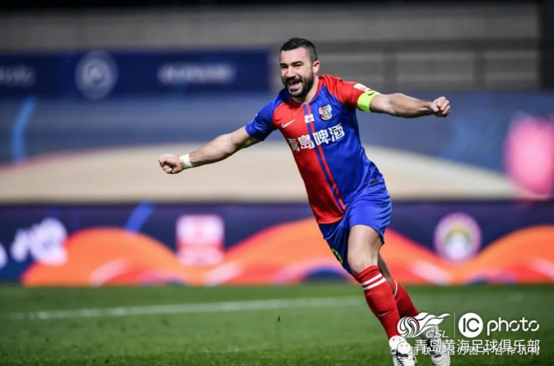 包含青岛黄海主场2-1逆转武汉卓尔，取得宝贵3分的词条