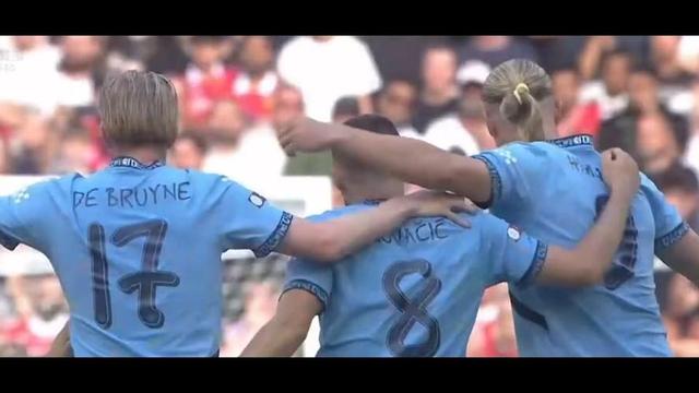 包含AC米兰客场战胜对手，登顶积分榜的词条