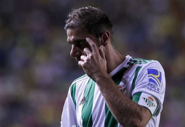 马拉加主场落败，保级压力骤增的简单介绍