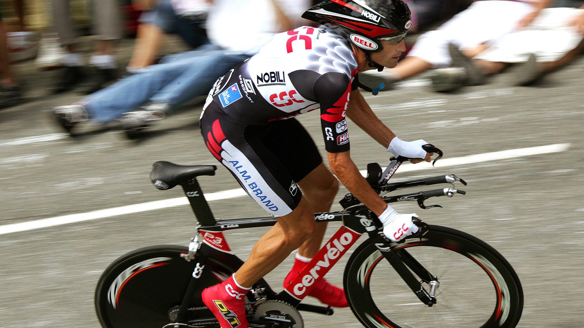 当天空遇见钢铁，西亚卡姆如何用无解方程式撕裂汽车城的防线